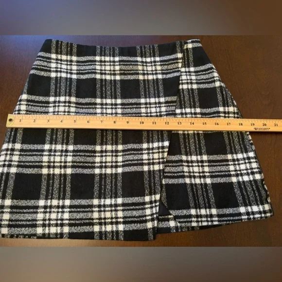 Y2K Abercrombie & Fitch Black Plaid Wool Blend Faux Wrap Mini Skirt Size 4 - Picture 9 of 10